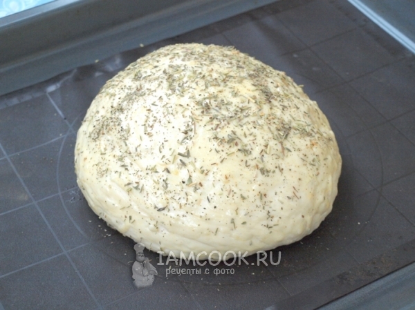 Тесто на форме