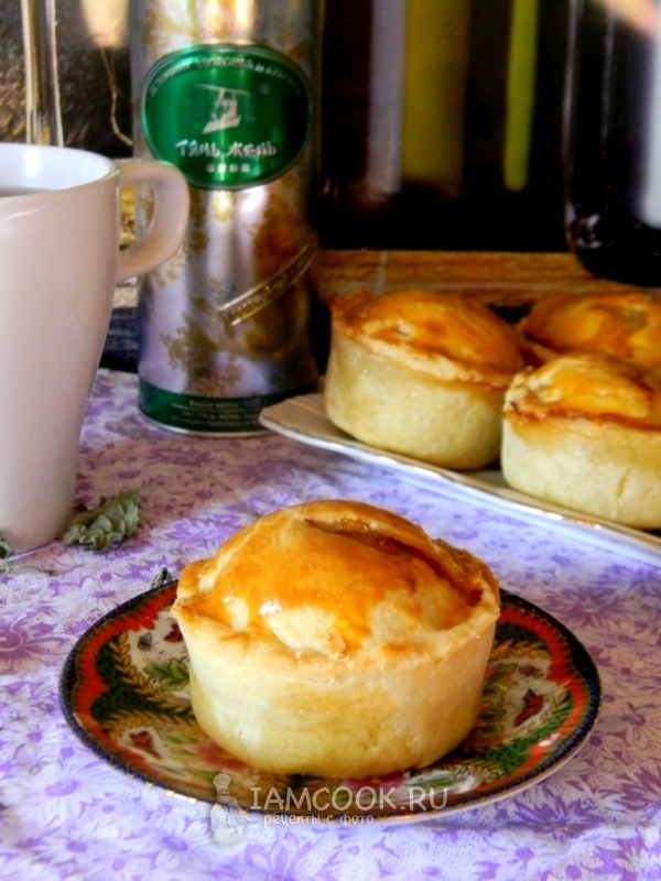 Готовый мини-пай с мясом