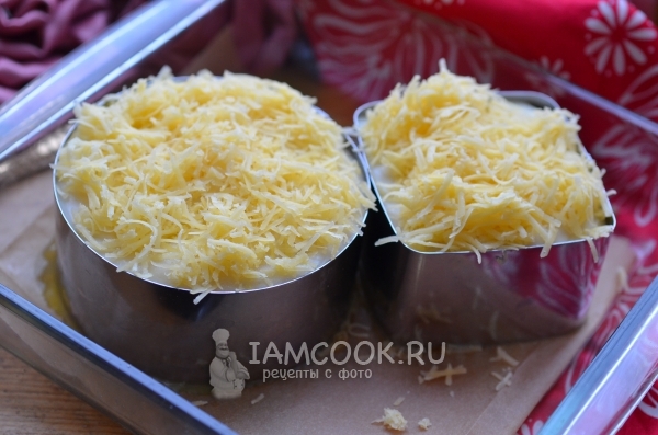 Овощи с соусом «Бешамель» и сыром