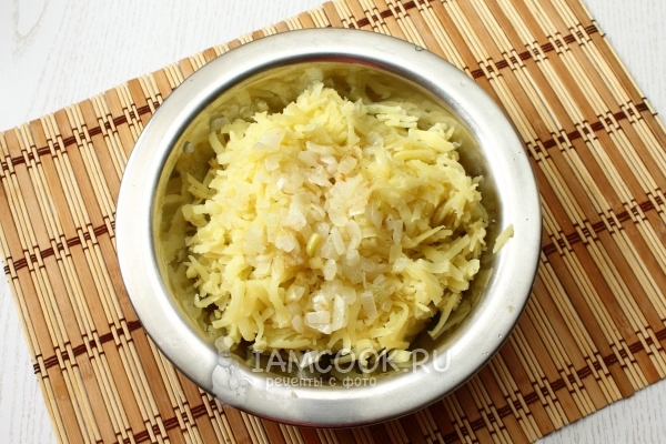 Картофель размятый с обжаренным луком