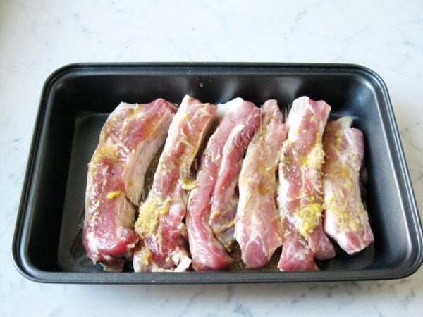 Ребрышки в форме для запекания