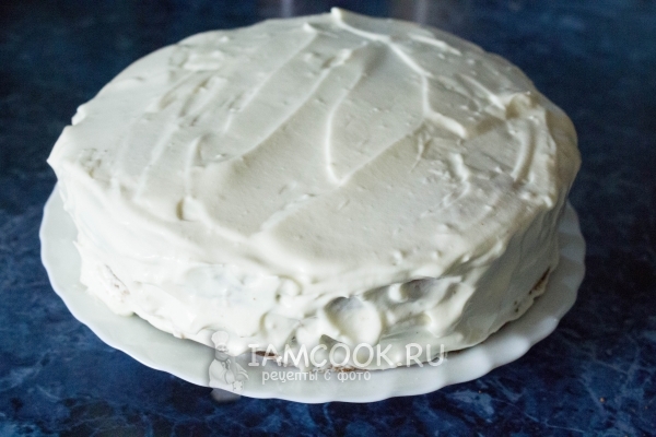 Промазать все коржи кремом