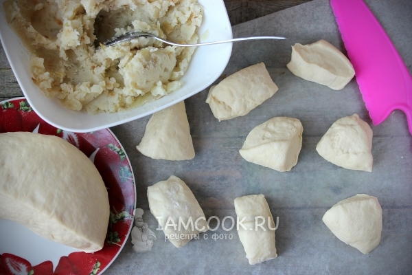 Разделить тесто на части