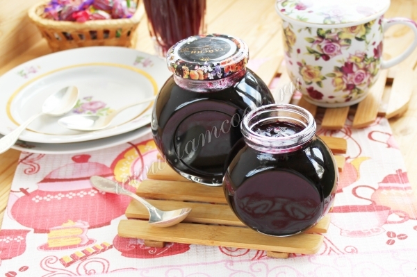 Джем с черной смородиной