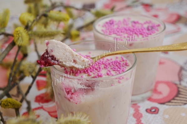 Желе из творога и вишни