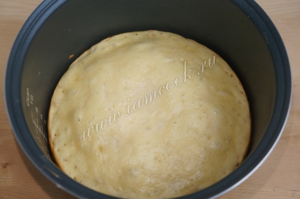 Запекаем пирог с рыбой в мультиварке