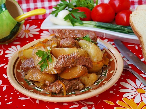 Рагу с говядиной и картошкой