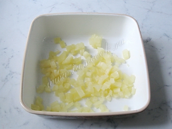 Ананасы порезанные