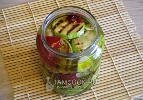 Залить кабачки маринадом