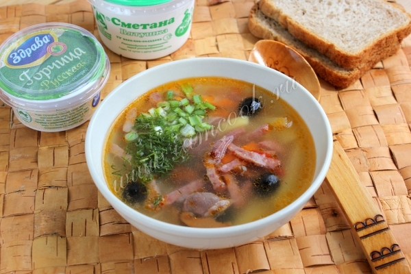 Солянка с олбасой в мультиварке