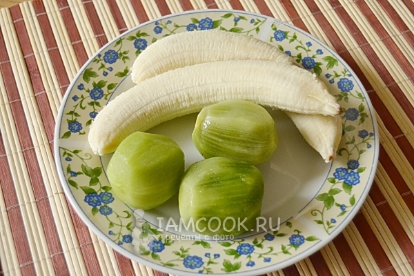 Почистить киви и бананы