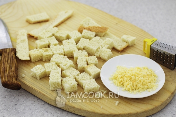 Сухарики и сыр