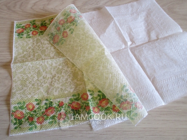 Отделить верхний слой салфетки