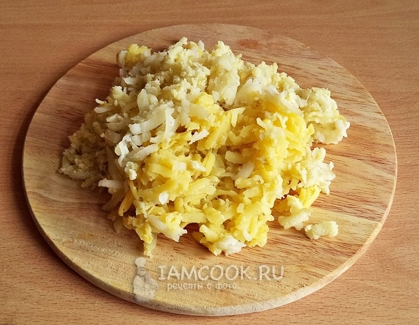 Натереть картофель