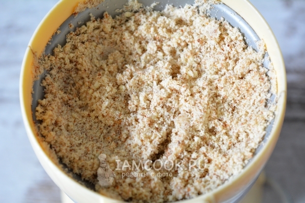 Размолоть миндаль