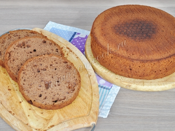 Разрезать торт