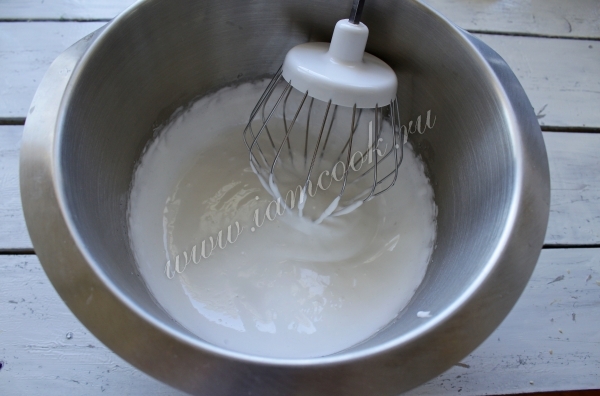 Взбитые яичные белки