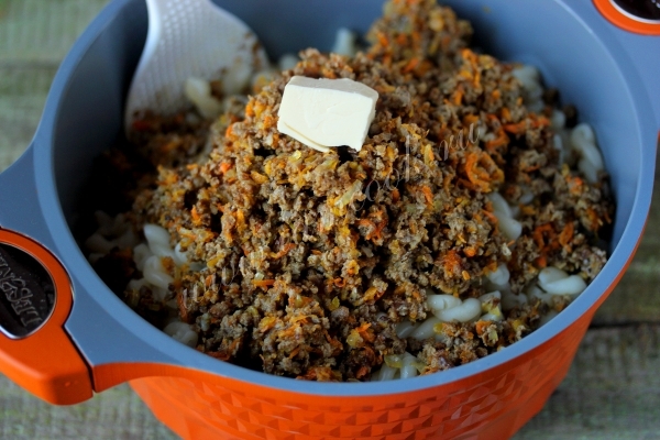 соединить макароны и сердце