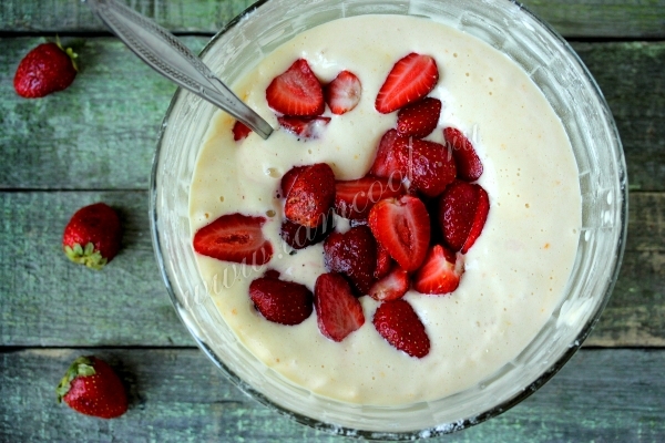 клубника в тесте