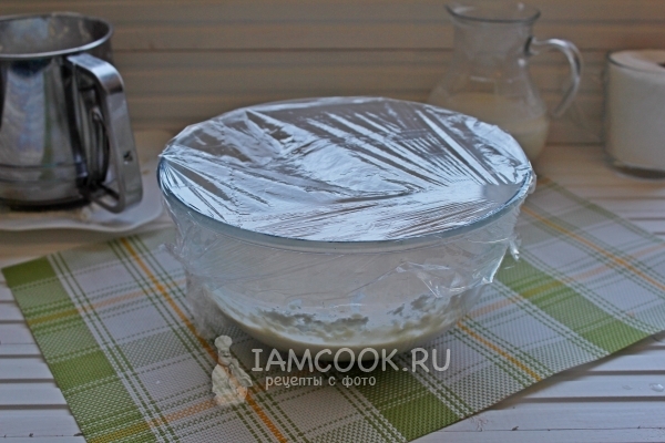 Накрыть миску пленкой