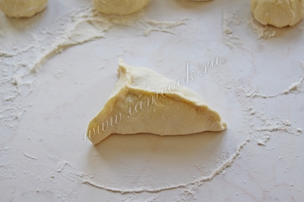 Пирожок с капустой