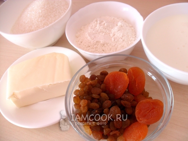 Ингредиенты для кексов с курагой и изюмом в шоколадной глазури