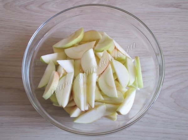 Яблоки дольками