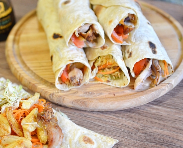 Фото крымской шаурмы