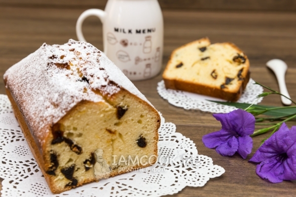 Фото лимонного кекса с черносливом