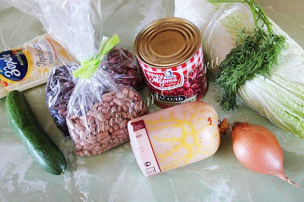Ингредиенты для фасолевого салата с ветчиной