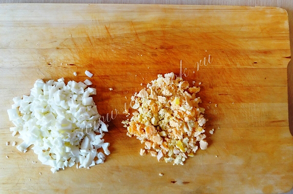 Яйца порезанные