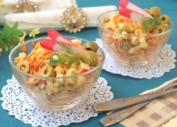 Рецепт праздничного крабового салата с корейской морковью