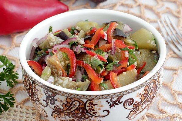 Рецепт острого салата с баклажанами