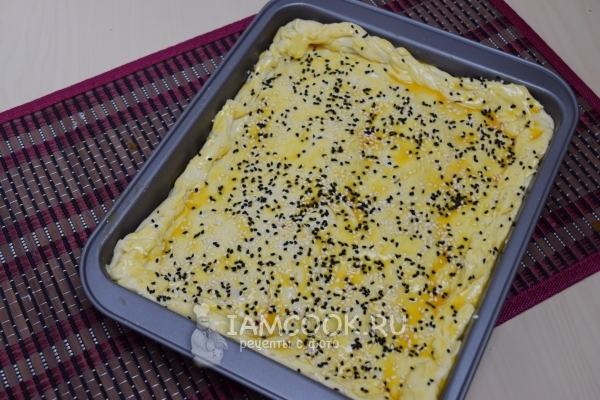 Посыпать кунжутом