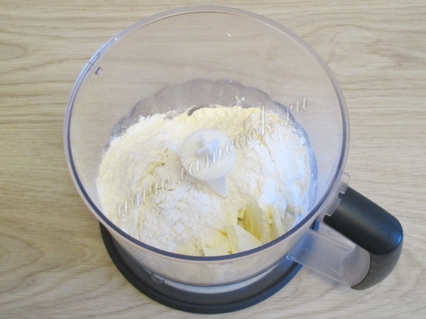 Добавить муку