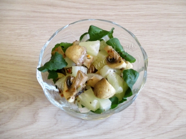 Добавить ананасы