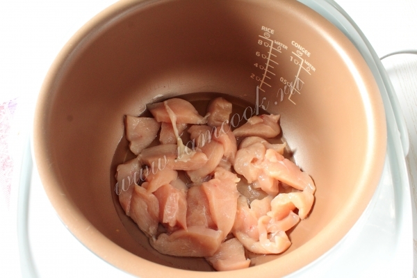 Обжарка курицы в мультиварке