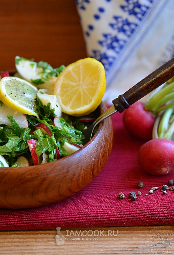 Салат с ботвой редиса