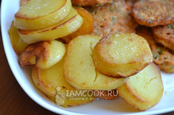 Обжарить картофель