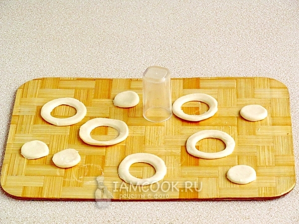 Выдавить маленькие кружки