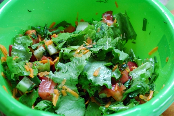 Заправить салат