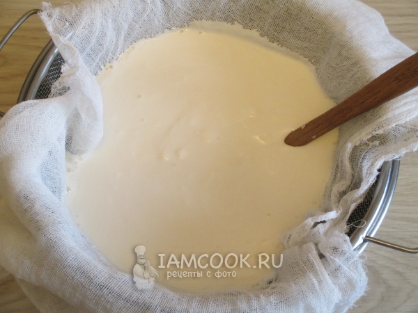 Размешать смесь лопаткой