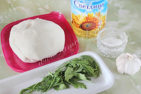 Ингредиенты для пампушек с чесноком