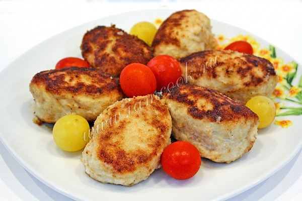 Рецепт куриных котлет в мультиварке