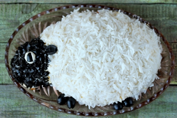 Фото новогоднего салата в виде овечки