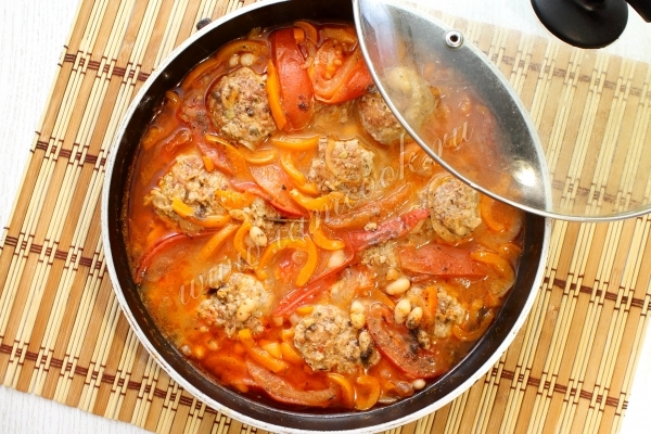 Фото готовых тефтелей в томате