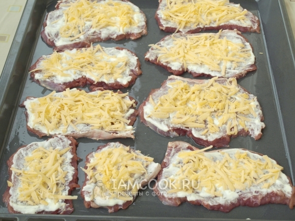 Присыпать сыром