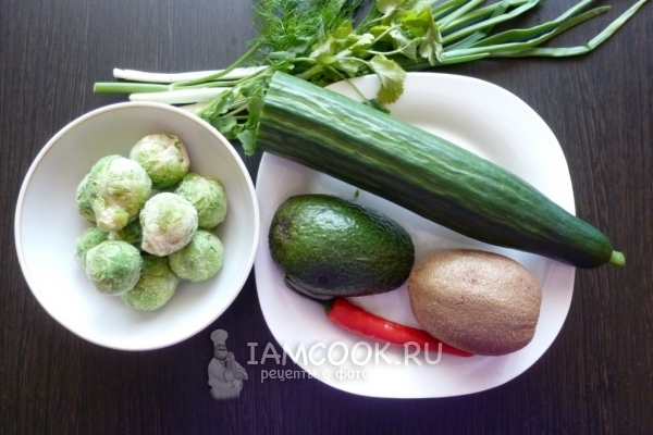 Ингредиенты для овощного салата с авокадо и брюссельской капустой