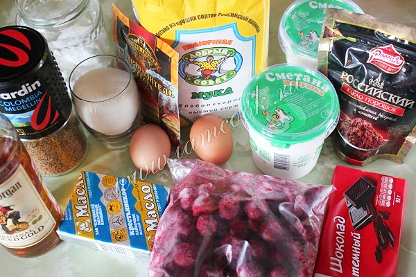 Ингредиенты для шоколадного торта с вишней