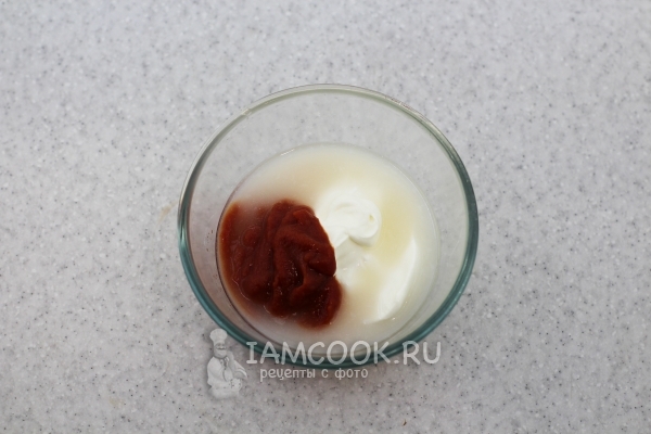 Сметана и томат